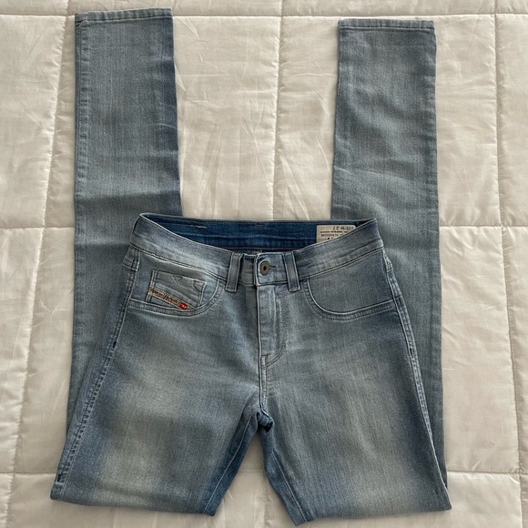 DIESEL Livier Super Slim-Legging Denim Jeans - Picture 4 of 12